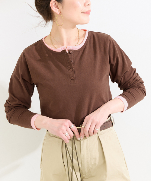 B.C STOCK（ベーセーストック）の「手洗い可 / 配色ヘンリーネックTシャツ（Tシャツ/カットソー・レディース・グレー/イエロー/ブラウン・FREE）」の2枚目の写真