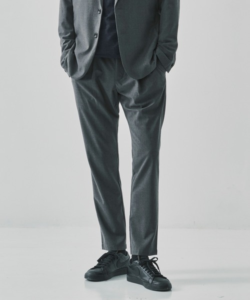 ATTACHMENT(アタッチメント)の「【ATTACHMENT/アタッチメント】WO/TA STRETCH TRO REGULAR FIT EASY TROUSERS/ウール/トリアセテート ストレッチトロ レギュラーフィットイージーパンツ(スラックス・メンズ・ブラック/ダークグレー・1/2/3)」の1枚目の写真