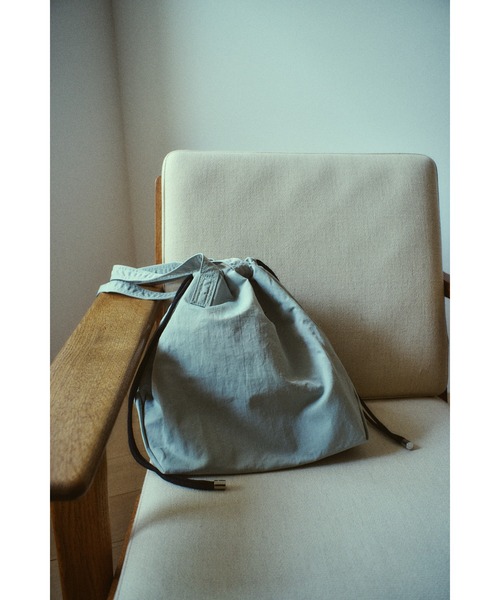 RIM.ARK（リムアーク）の「【PRE ORDER】Vacation medium bag バケーション ミディアム バッグ（ショルダーバッグ・レディース・ブラック/ホワイト/ライトグリーン・FREE）」の3枚目の写真