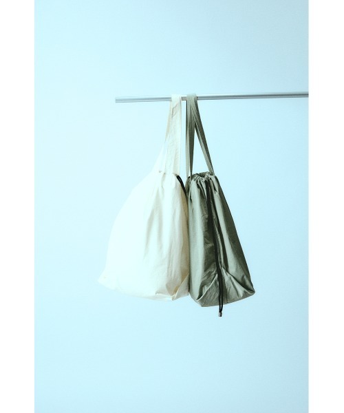 RIM.ARK（リムアーク）の「【PRE ORDER】Vacation medium bag バケーション ミディアム バッグ（ショルダーバッグ・レディース・ブラック/ホワイト/ライトグリーン・FREE）」の18枚目の写真