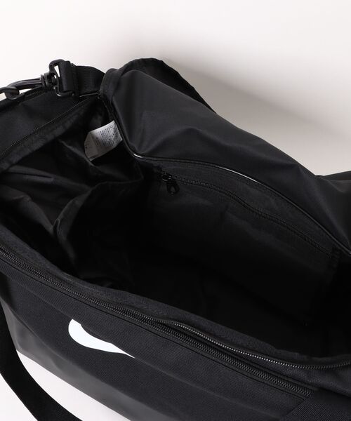 NIKE(ナイキ)の「《NIKEアパレル》NK BRSLA S DUFF - X(ボストンバッグ・メンズ・ブラック・フリー)」の4枚目の写真