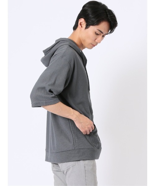 m.f.editorial(エムエフエディトリアル)の「【羽織り 薄手 軽量】カウラ/Kaule ハニカム メッシュ 半端袖 パーカー(パーカー・メンズ・ブルー/ブラック/ライトグレー・MEDIUM/LARGE/X-LARGE)」の12枚目の写真