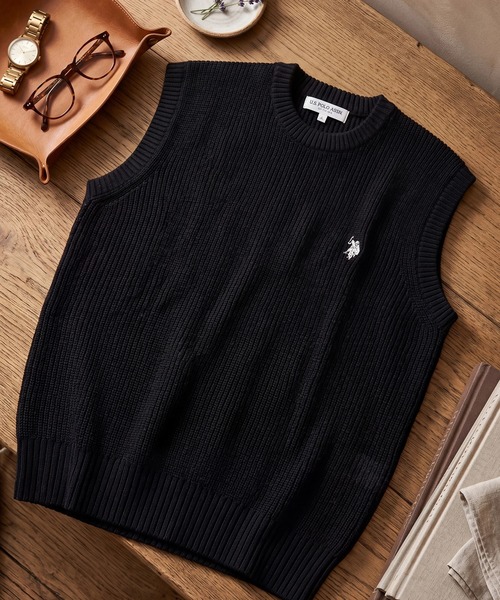 U.S. POLO ASSN.(ユーエスポロアッスン)の「【U.S. POLO ASSN./ユーエスポロアッスン】ワンポイント刺繍 シアーニットベスト(ベスト・メンズ・ネイビー/ブラック・LL/L/M)」の2枚目の写真