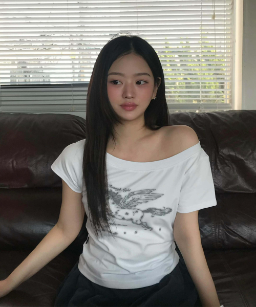 IFYOUWANT(イフユーウォント)の「Pegasus ワンショルダーTシャツ ホワイト(Tシャツ/カットソー・レディース・その他・FREE)」の1枚目の写真