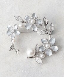 LAURA ASHLEY（ローラアシュレイ）の「【セレモニーにおすすめ／2colors】花冠パール調ブローチ（ブローチ/コサージュ）」
