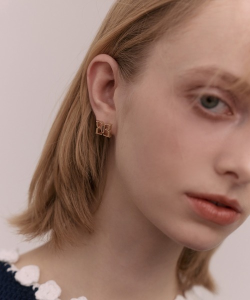 EIMY ISTOIRE(エイミーイストワール)の「PAPILLON PIERCE(ピアス(両耳用)・レディース・ゴールド・F)」の2枚目の写真