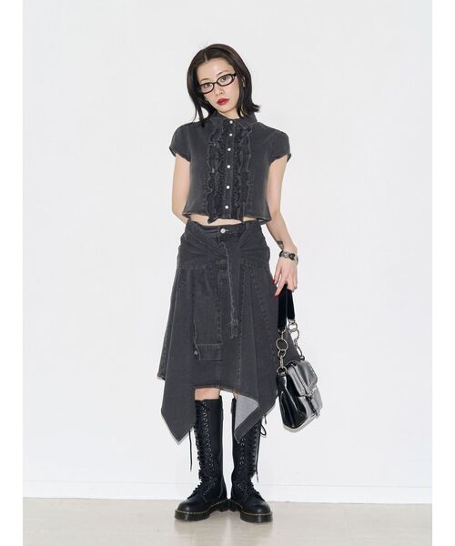 jouetie(ジュエティ)の「アシメヘムデニムミドルスカート(スカート・レディース・ブルー/ブラック/カーキ・SMALL/MEDIUM)」の4枚目の写真