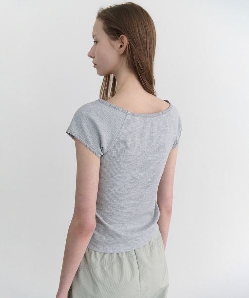 ANDNEEDS(アンドニーズ)の「Pebble lace scoop tee (melange gray)(Tシャツ/カットソー・レディース・その他・FREE)」の3枚目の写真