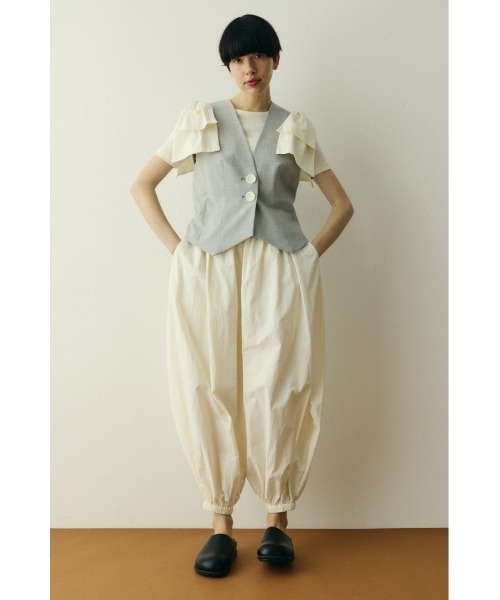 HeRIN.CYE(ヘリンドットサイ)の「Nylon balloon pants / ナイロンバルーンパンツ(スラックス・レディース・オフホワイト/ブラック/カーキ・38/36)」の6枚目の写真