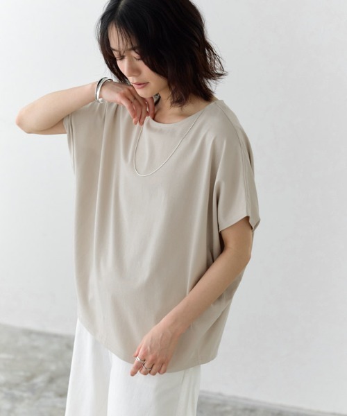 Pierrot(ピエロ)の「クルーネックフレンチスリーブドルマンカットソー(Tシャツ/カットソー・レディース・ライトブルー/グレイッシュベージュ/ブラック/オフホワイト/チャコール・LL/L/M)」の12枚目の写真