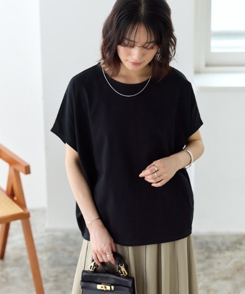 Pierrot(ピエロ)の「クルーネックフレンチスリーブドルマンカットソー(Tシャツ/カットソー・レディース・ライトブルー/グレイッシュベージュ/ブラック/オフホワイト/チャコール・LL/L/M)」の6枚目の写真