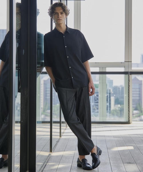 UNITED TOKYO（ユナイテッドトウキョウ）の「【日本製温度調整素材】アウトラスト レギュラーカラーシャツ　｜夏服/オフィスカジュアル/ビジネス/ウォッシャブル/ストレッチ/速乾（シャツ/ブラウス・メンズ・ダークグレー/ライトグレー/ホワイト/ストライプ・1/3/2）」の8枚目の写真