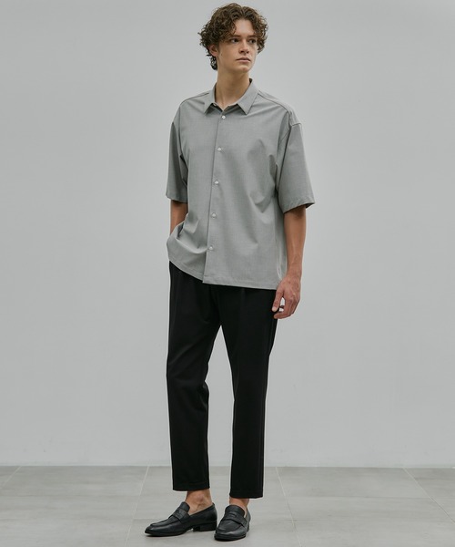 UNITED TOKYO（ユナイテッドトウキョウ）の「【日本製温度調整素材】アウトラスト レギュラーカラーシャツ　｜夏服/オフィスカジュアル/ビジネス/ウォッシャブル/ストレッチ/速乾（シャツ/ブラウス・メンズ・ダークグレー/ライトグレー/ホワイト/ストライプ・1/3/2）」の10枚目の写真