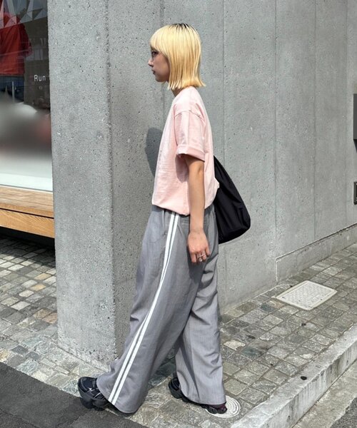 CIAOPANIC TYPY（チャオパニックティピー）の「【ユニセックス】アシッドウォッシュ加工スタッズロゴTEE（Tシャツ/カットソー・レディース・ブラック/ピンク/イエロー・MEDIUM/LARGE）」の17枚目の写真