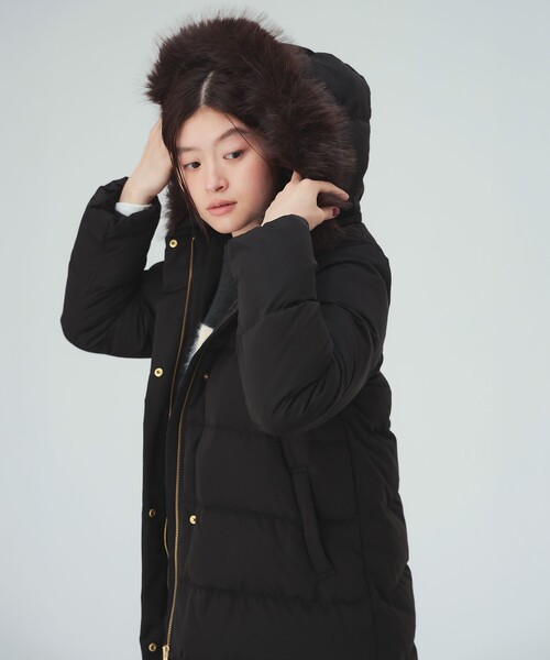 BEAMS HEART（ビームスハート）の「河田フェザー ロング ダウンコート（ダウンジャケット/コート・レディース・ブラウン/ブラック・SMALL/MEDIUM）」の6枚目の写真
