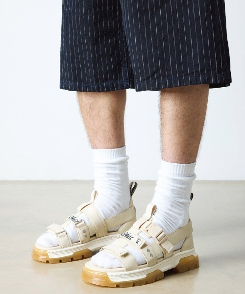 Dr. Martens(ドクターマーチン)の「Dr. MARTENS PEARSON II SANDAL(ドクターマーチン フォースン II サンダル)(サンダル・メンズ・ベージュ系・28cm/27cm/26cm/25cm/24cm/23cm/29cm)」の1枚目の写真