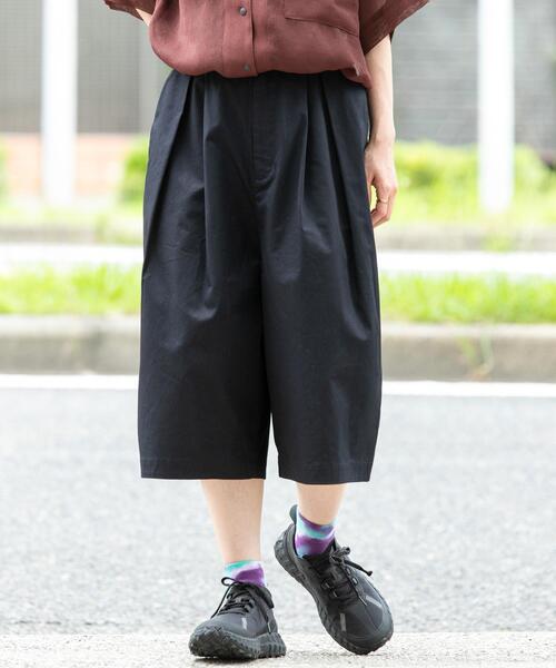 EKAL(エカル)の「撥水チノバミューダパンツ(その他パンツ・レディース・キャメル/ブラック・ONE)」の2枚目の写真
