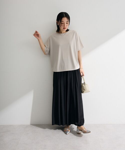 Green Parks(グリーンパークス)の「【優秀ブラウス】【吸水速乾・抗菌防臭・毛玉防止】マルチ機能バックデザインブラウス(Tシャツ/カットソー・レディース・グリーン系その他3/グレイッシュベージュ/ストライプ/ブラック/ドット・FREE)」の21枚目の写真