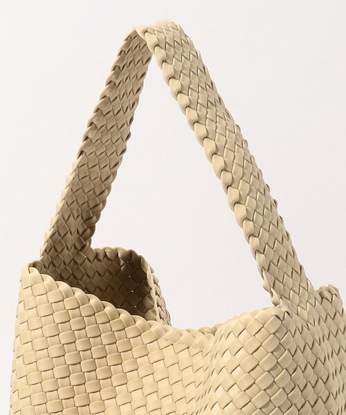 NAGHEDI(ナゲディ)の「NAGHEDI Nomad M Hobo(ショルダーバッグ・レディース・ダークブラウン/ライトベージュ・FREE)」の8枚目の写真