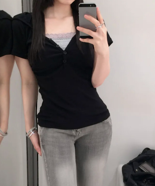 VIVID LADY(ビビッドレディー)の「フード付き ヘンリーネック 半袖トップス(Tシャツ/カットソー・レディース・ブラック/アイボリー/チャコールグレー・FREE)」の12枚目の写真