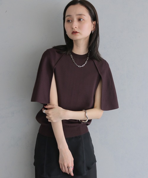 &g'aime(アンジェム)の「【&g'aime 】ケープニット Cape Knit Top(ニット/セーター・レディース・レッド/オフホワイト/ブラック/ブラウン・FREE)」の4枚目の写真