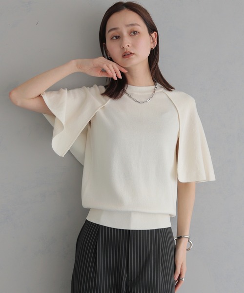 &g'aime(アンジェム)の「【&g'aime 】ケープニット Cape Knit Top(ニット/セーター・レディース・レッド/オフホワイト/ブラック/ブラウン・FREE)」の2枚目の写真