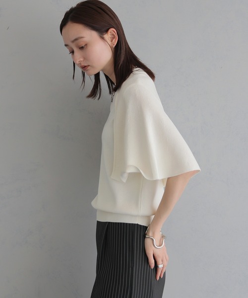 &g'aime(アンジェム)の「【&g'aime 】ケープニット Cape Knit Top(ニット/セーター・レディース・レッド/オフホワイト/ブラック/ブラウン・FREE)」の9枚目の写真