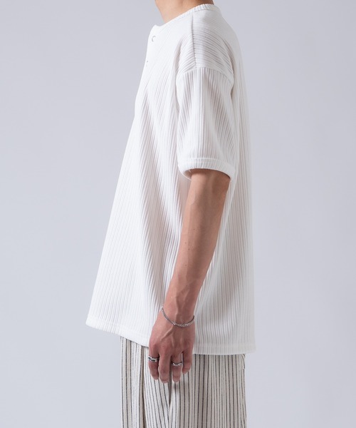OXA(オグザ)の「ベロア調 半袖ヘンリーネックTシャツ カットソー OXA(Tシャツ/カットソー・メンズ・ブラック/ホワイト・FREE)」の10枚目の写真