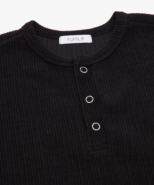 OXA(オグザ)の「ベロア調 半袖ヘンリーネックTシャツ カットソー OXA(Tシャツ/カットソー・メンズ・ブラック/ホワイト・FREE)」の5枚目の写真