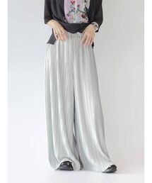 SOFT GLOW PLEATED WIDE PANTS
