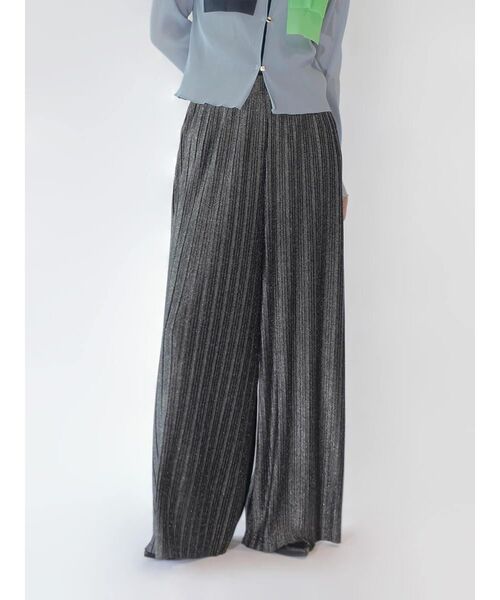 :ETHROF(イーサオブ)の「SOFT GLOW PLEATED WIDE PANTS(その他パンツ・レディース・シルバー/ブラック・FREE)」の8枚目の写真