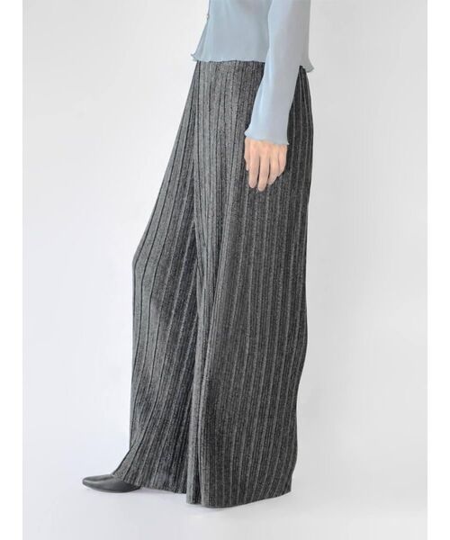 :ETHROF(イーサオブ)の「SOFT GLOW PLEATED WIDE PANTS(その他パンツ・レディース・シルバー/ブラック・FREE)」の9枚目の写真