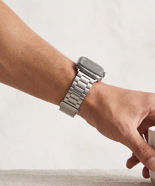 Fun & Daily(ファンアンドデイリー)の「Apple watch Metal Band : アップルウォッチバンド(デジタル腕時計・メンズ・ゴールド/シルバー/ブラック・B/A)」の2枚目の写真