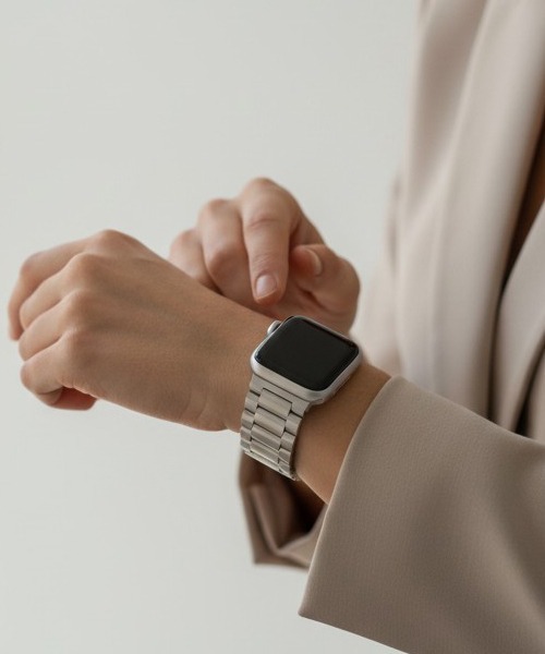Fun & Daily(ファンアンドデイリー)の「Apple watch Metal Band : アップルウォッチバンド(デジタル腕時計・メンズ・ゴールド/シルバー/ブラック・B/A)」の4枚目の写真