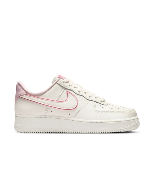 NIKE（ナイキ）の「NIKE/ナイキ WS ｴｱ ﾌｫｰｽ 1 07（スニーカー・レディース・ホワイト×ピンク・22.5cm/22cm）」の6枚目の写真