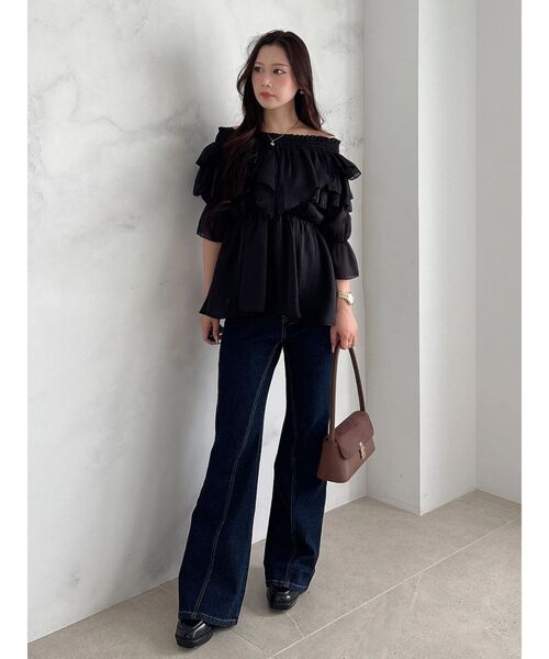 MERCURYDUO(マーキュリーデュオ)の「オフショルラッフルチュニックブラウス(シャツ/ブラウス・レディース・アイボリー/ピンク/ブラック・FREE)」の19枚目の写真