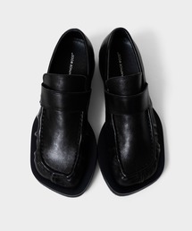 CAMPHOR WOOD（カンファーウッド）の「GATHERED COW LEATHER LOAFER / リアルレザーギャザーローファー（ローファー）」