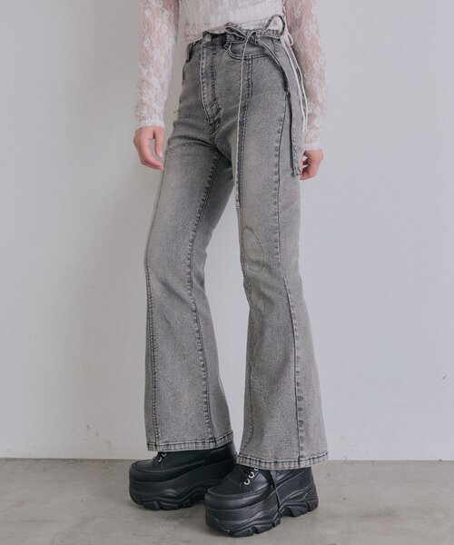 OLIVE des OLIVE(オリーブデオリーブ)の「キラキラロゴストレッチデニムパンツ(デニムパンツ・レディース・サックスブルー/グレー・MEDIUM/SMALL)」の13枚目の写真