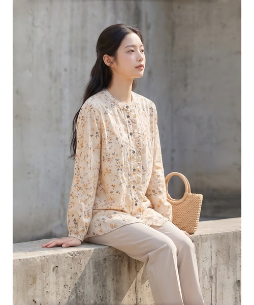 Sew loop（ソーループ）の「綿100％リーフ柄プリント前立てフリル長袖ブラウス（シャツ/ブラウス・レディース・ベージュ・L/M）」の10枚目の写真