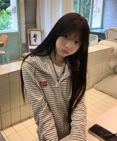 GEMEDA（ジェメダ）の「ボーダー柄フード付きジップパーカー（パーカー・レディース・ライトグレー・M）」の5枚目の写真