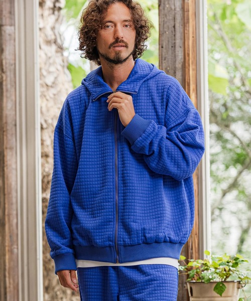 CAMBIO(カンビオ)の「mpa4226-Quilt Jacquard Zip Hoodie ジップパーカー(CAM26AW-012)(パーカー・メンズ・ブルー/ブラック/チャコール・S/L/M)」の4枚目の写真