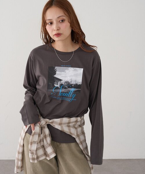 DISCOAT(ディスコート)の「モノクロフォトロゴTシャツ(Tシャツ/カットソー・レディース・チャコールグレー/オフホワイト/ベージュ系その他・FREE)」の7枚目の写真