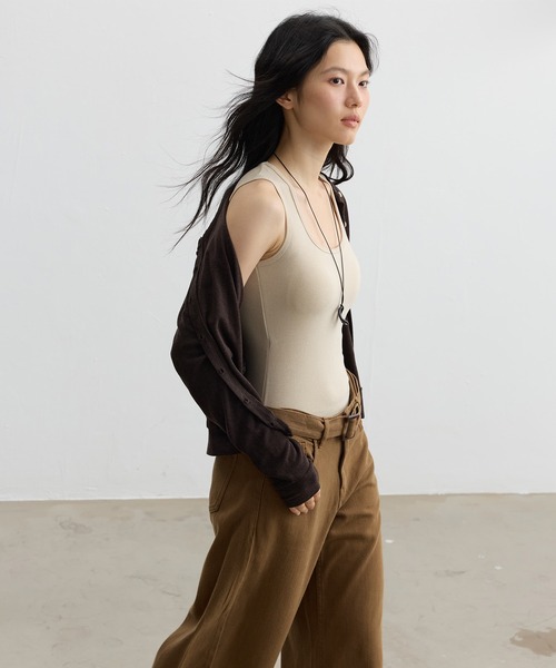 JOCOSA（ジョコサ）の「ウール混 ふんわり起毛 カップ付きタンクトップ（タンクトップ・レディース・ベージュ/ホワイト/チャコールグレー/グレー系その他・M/L）」の10枚目の写真