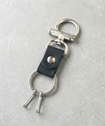 DAZE（デイズ）の「メタルパーツ レザー キーホルダー（キーホルダー）」