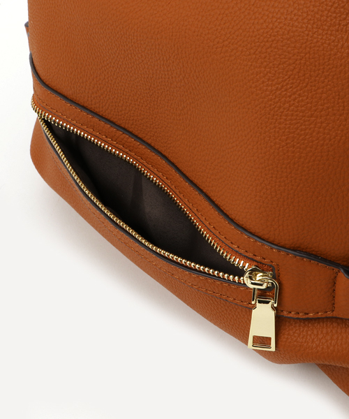 PLAIN CLOTHING（プレーンクロージング）の「フロントZIPトートバッグ/ショルダーバッグ【PLAIN CLOTHING】（トートバッグ・レディース・ブラック/ボルドー/キャメル/ネイビー/グレー・FREE）」の11枚目の写真