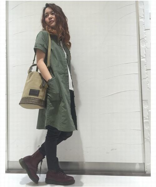 AVIREX（アヴィレックス）の「「InRed5月号掲載　女優の上戸彩さん着用商品」/ FUDGE5月号掲載商品/ avirex/ アヴィレックス/ S/S STRETCH SIDE POCKETS SH/ONE PIECE/ ストレッチ サイドポケット シャツワンピース（シャツワンピース・レディース・ベージュ/マスタード/セージグリーン・LARGE/SMALL/MEDIUM）」の15枚目の写真