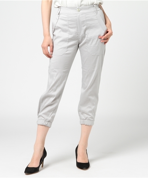 AVIREX(アヴィレックス)の「avirex/ アヴィレックス/ L-TENCEL STRECH TAPERED CROPPED PT/ テンセルストレッチ テーパード パンツ(その他パンツ・レディース・ブラック/オリーブ/ライトグレー・SMALL/LARGE/MEDIUM)」の2枚目の写真