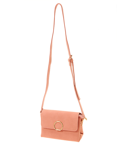 Color（カラー）の「ゴールドリングショルダーバッグ（ショルダーバッグ・レディース・ブラック/ベビーピンク/モカ/イエロー/グレー・FREE）」の5枚目の写真