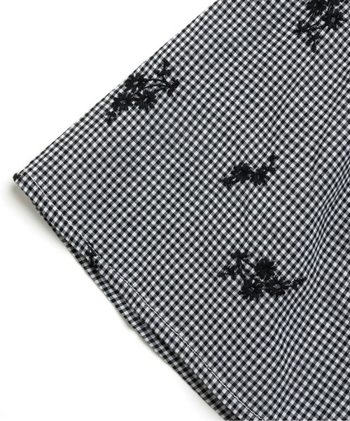 Seraph（セラフ）の「3色2柄ノースリーブブラウス（シャツ/ブラウス・キッズ・オフホワイト/ブラック/ネイビー・140/120/110/130/100/80/90/95）」の6枚目の写真