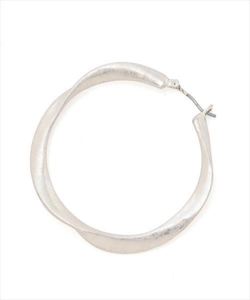 ADAM ET ROPE'（アダムエロペ）の「ツイストフープピアス（ピアス（両耳用）・レディース・ゴールド/シルバー・FREE）」の5枚目の写真